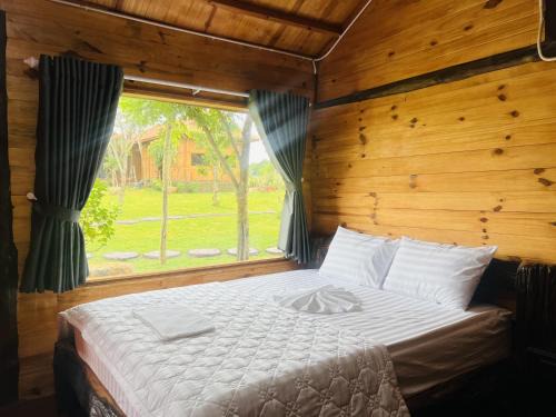 Khu Nghỉ dưỡng Sinh thái Nhà Lụa Retreat