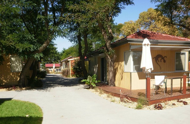 Kickback Cottages
