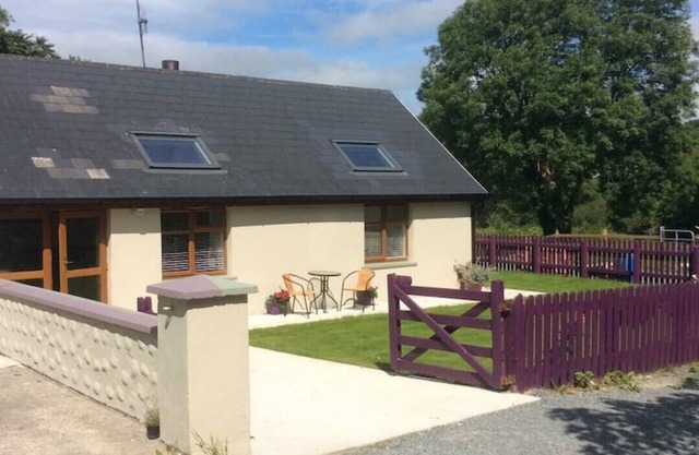 Killarney Saoirse Cottage Sleeps 2 & pet Friendly