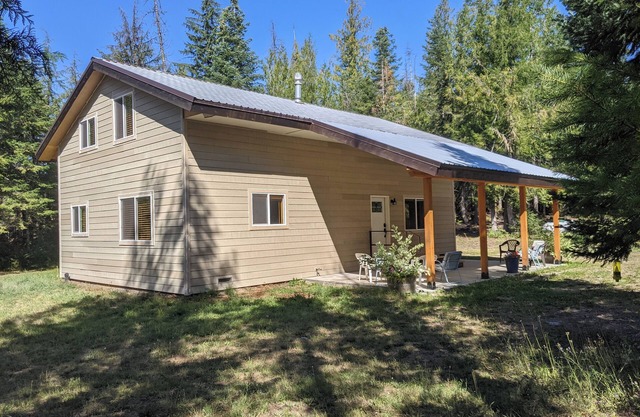Kimber Cabin in the woods near Priest Lake, Idaho