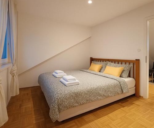 KindStay Suite w Free Parking near Prague Airport