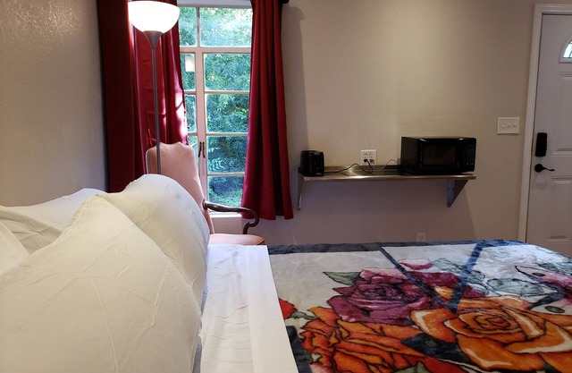 King bed, Private, Keurig, Pet Friendly, Kitchenette, Secure Parking.