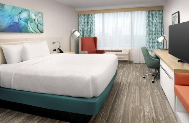 King Room Near Dorough R Lee ORL