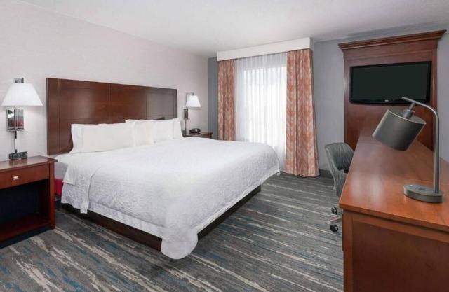 King Studio Suite Near Airport Lakes Park ORL