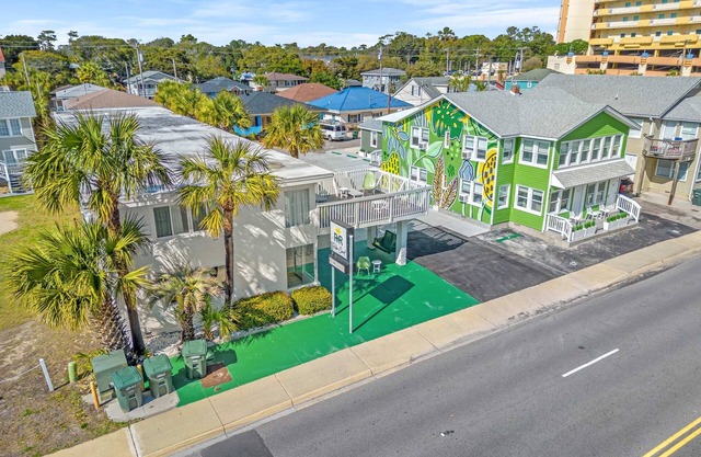 King Studio at remodeled Motel| Shaggers Welcome!