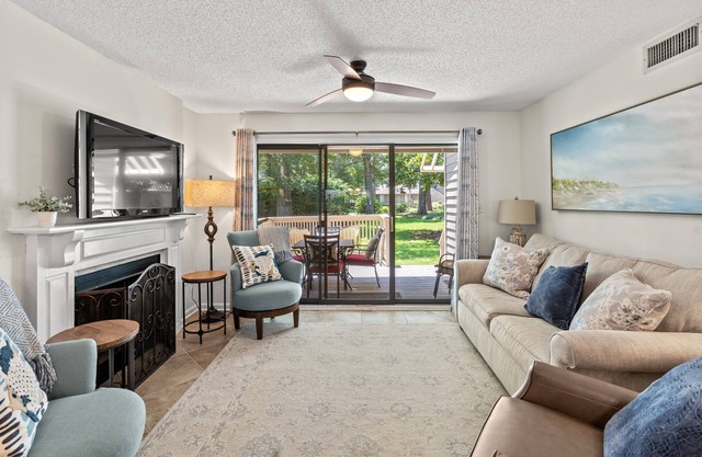 Kingston WHP 2B Ground level Villa w/pool/beach