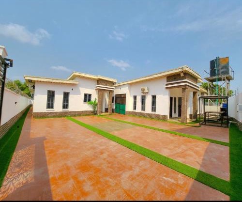 Kiscourt apartment