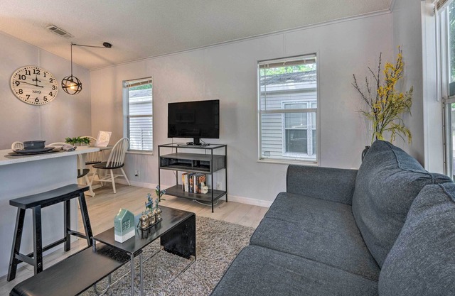 Kissimmee Cottage w/ Resort-Style Amenities!