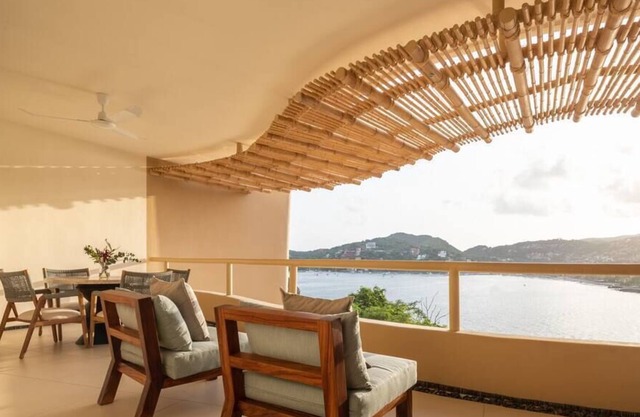 KK 201 Villa, Bright&Elegant Condo w/ Beach Views