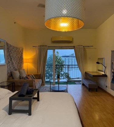 KL Hartamas Studio, King Bed, Pool, Wifi Smart TV