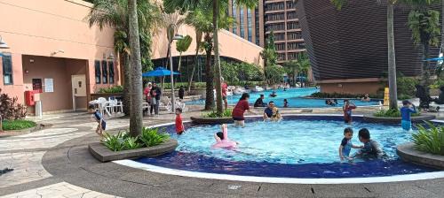KL Rosemary Service Suite Times Square By JHR
