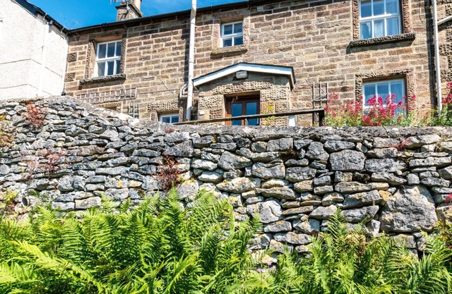 Knoll - Three Bedroom House, Sleeps 5