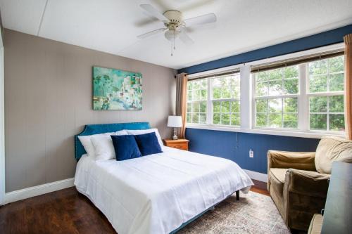 Knoxville Native - Close to Downtown!