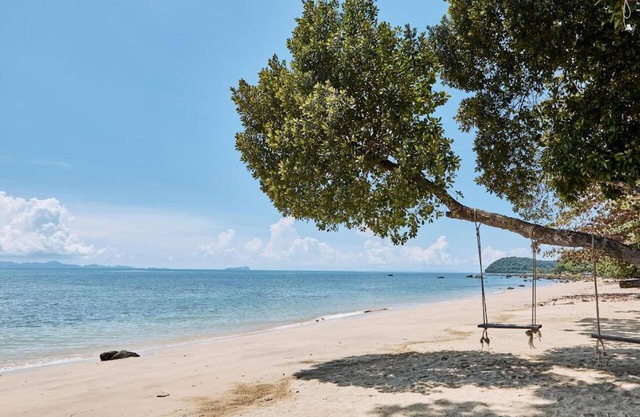 Koh Jum Ocean Beach Resort