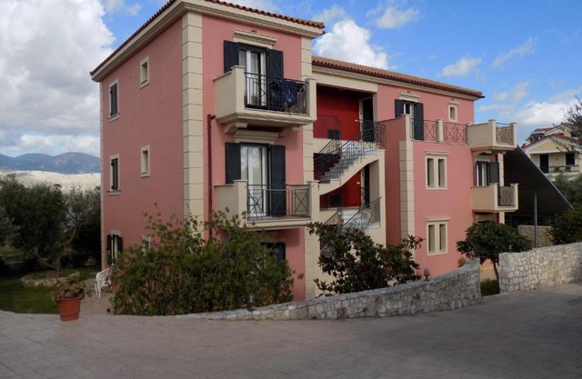 Kolona Apartments