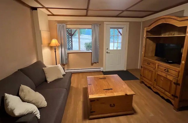 Kootenay Cottage