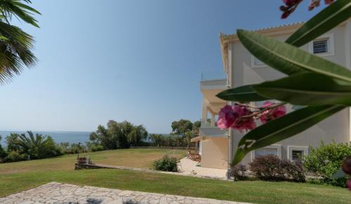 Koroni Seaside Private Beach Residence B