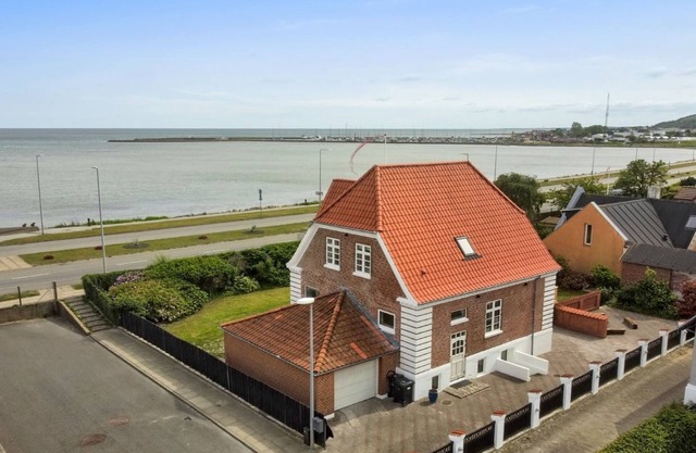 "Kosara" - 50m from the sea by Interhome