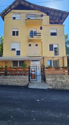 Krasojevića kuća - premium sobe i apartmani