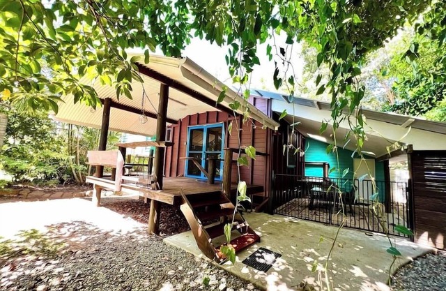 Kwila Cottage- Pet Friendly!