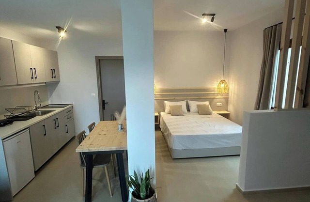 KYNTHIA seaview apartments