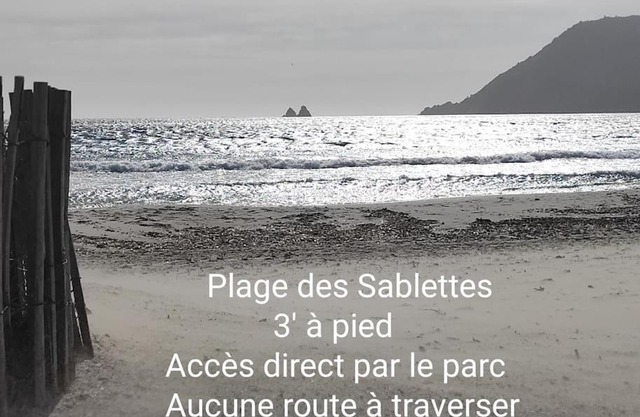 L'antre de MER "Les pieds dans l'eau" - Vue mer - CLIM - Embarcadère - Plage de sable et restaurants à pied - Arrivée autonome dès 17H - Codes sur messagerie -