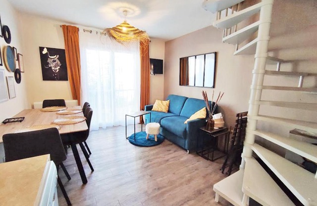 L'Escampette, Duplex T3, centre Luchon, wifi, casier à skis, 4 personnes