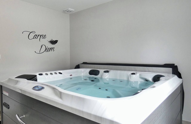 L'HACIENDA DUO, a romantic getaway with a private spa