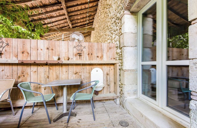 L'Orée de Lansot – Studio Room in the Heart of a Green Setting