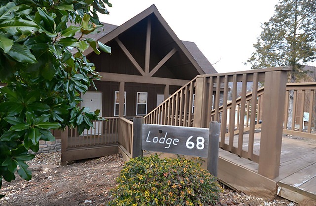 L068A, 1-Br Lakefront Cabin, Stay 3+ Nts in September, Save 15% SEE DESC. BELOW
