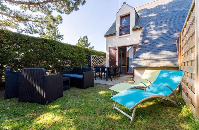 La Baule, house with garden, swimming pool, near beach Benoit
