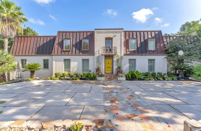 La Casa-Elegant, Designer Estate-Paradise only 5 Minutes from Airport