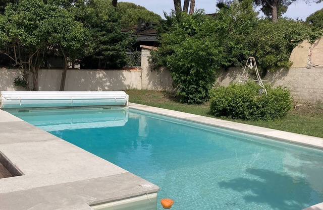 La Couronne seaside- Detached ground floor villa with private pool
