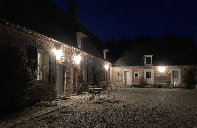 La Ferme de Ramouville, 300 m From the Sea