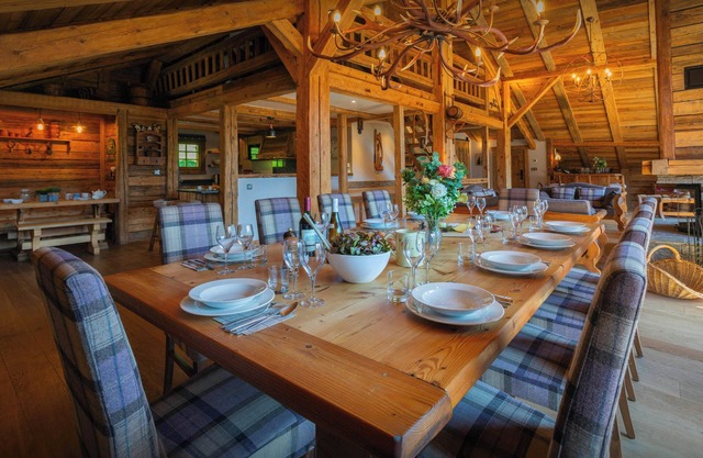 La Grange au Merle - mountain break for 12 with spa - OVO Network