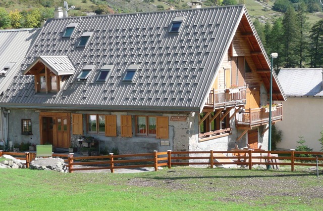 La Grange St.Antoine - Appartment-chalet n°1, 3 stars, private fenced garden