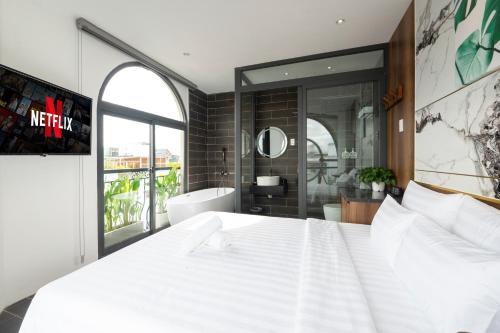 La Hotel Thoai Ngoc Hau