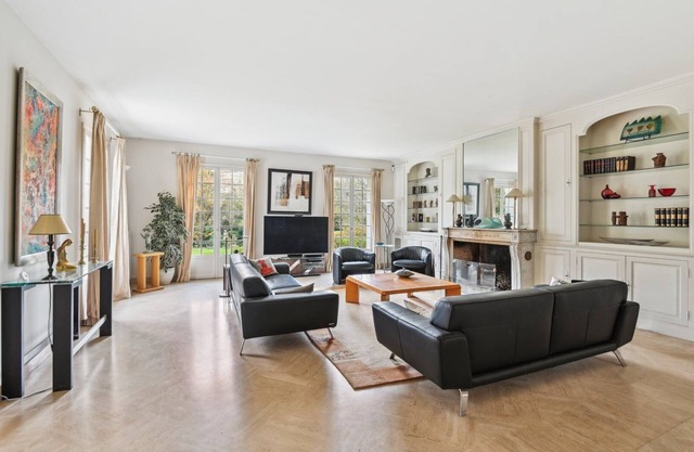 La Maison des Rois - With garden and Jacuzzi