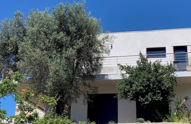 La Maison Rose - 3 stars Garden level large 4 room villa - 500m from the beach.
