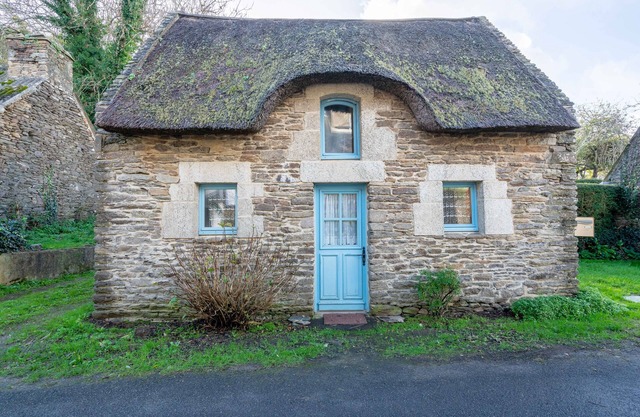 La Petite Chaumière - One Bedroom House, Sleeps 4