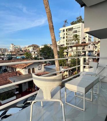 La Puerta Blanca by the Sea