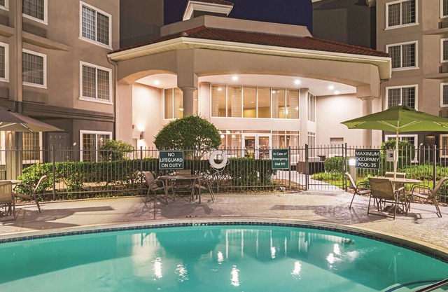 La Quinta Inn & Suites by Wyndham Fort Worth North