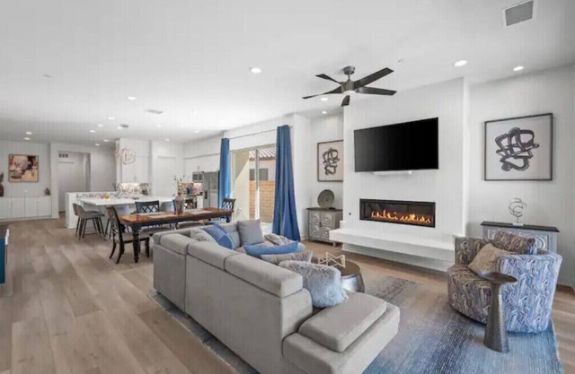 La Quinta Mountain View Getaway