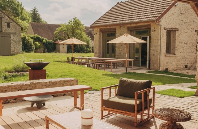 La Source by The Oasis House is a large, welcoming home for families or friends.