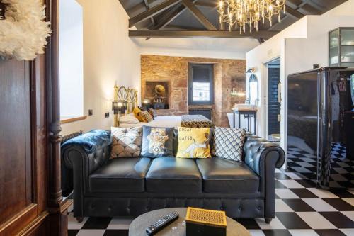 La Suite Años 20 Bañera, chimenea y terraza
