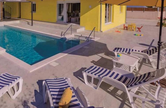 La Verna residence with pool