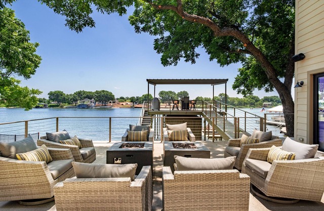 LABOR DAY AVAILABILITY - LUXURIOUS HOME on Lake LBJ - AWESOME LOCATION!
