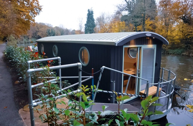Lady Florence, Maidstone a Cosy River Boat with Castle Views