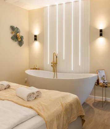 Laguna - Romantic Apartment with Bathtub & Infrared Sauna near Flexum Thermal Spa