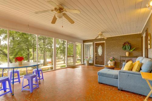 Lake and Dock Access Peaceful Retreat in Duluth